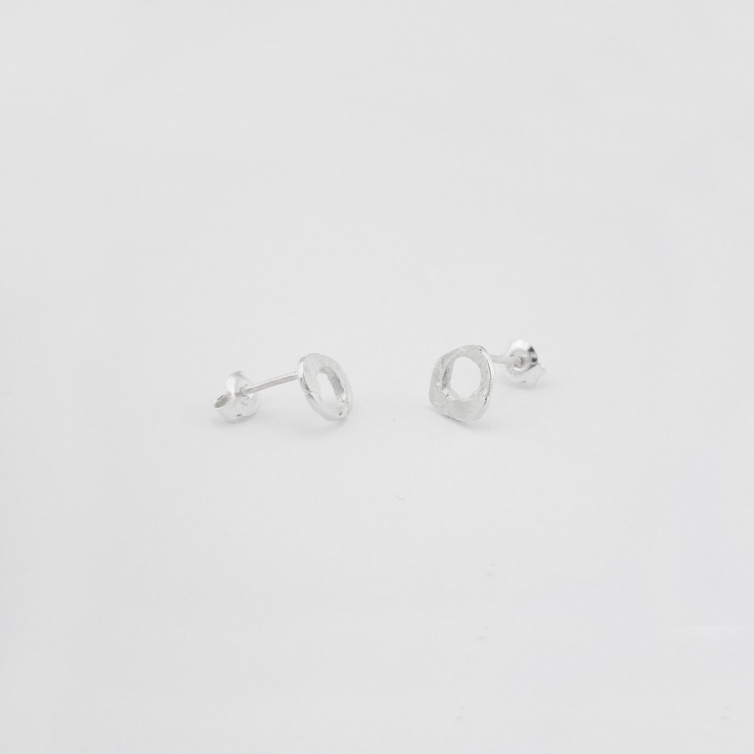 LANE mini circle / recycled silver earrings LANE mini circle / recycled silver earrings