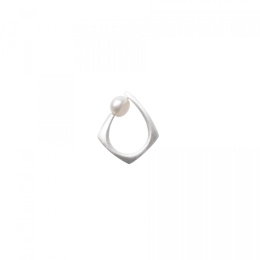 PEARL ring / satin silver with white pearl