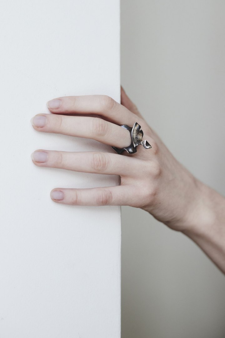 WAVES / BLACK silver ring and necklace WAVES / BLACK silver ring and necklace