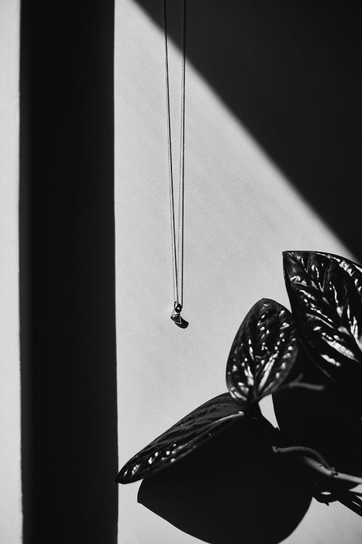 WAVES / black necklace WAVES / black necklace