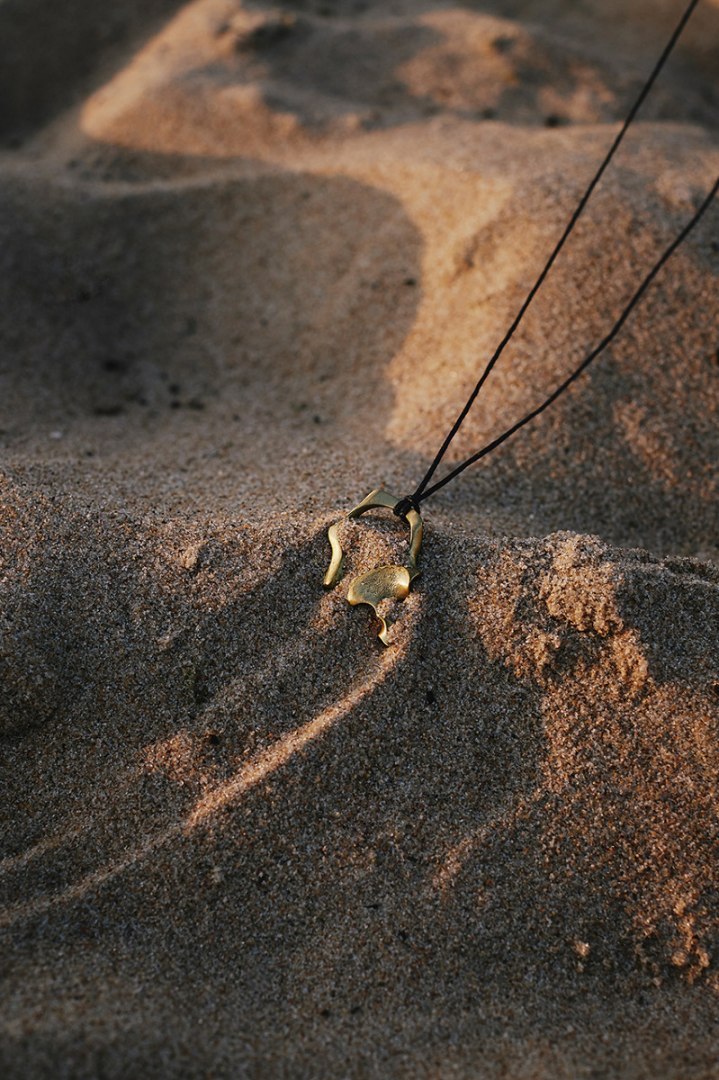 WAVES / brass ring and necklace WAVES / brass ring and necklace