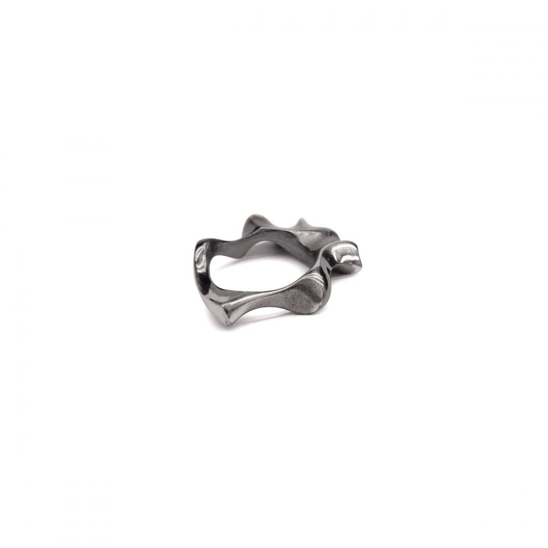 WAVES maxi / black silver ring WAVES maxi / black silver ring